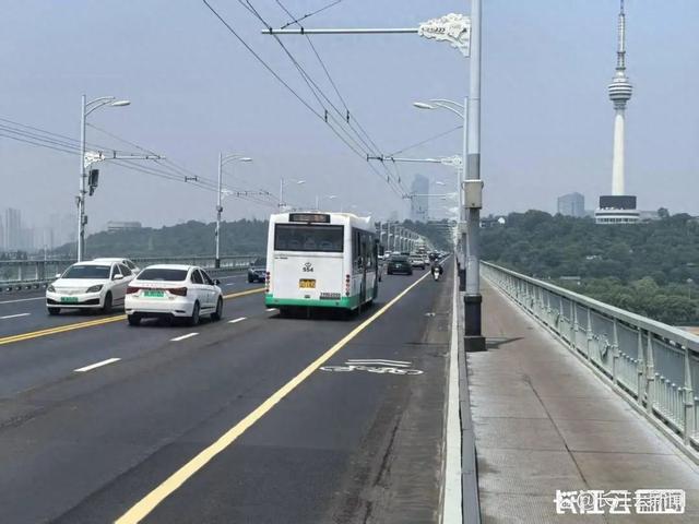 重磅！武汉长江大桥双向新增非机动车道，交警：已划线