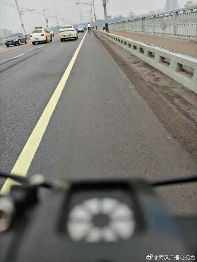 重磅！武汉长江大桥双向新增非机动车道，交警：已划线
