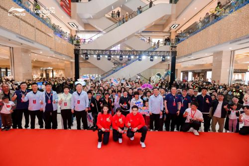 李宁新店共鉴会暨中国国家跳水队见面会在石家庄北国商城圆满举行