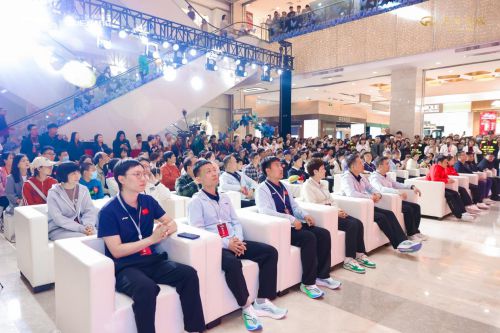 李宁新店共鉴会暨中国国家跳水队见面会在石家庄北国商城圆满举行