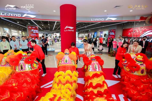 李宁新店共鉴会暨中国国家跳水队见面会在石家庄北国商城圆满举行