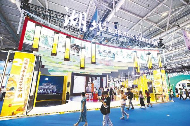 第二十一届文博会启幕 湖北馆吸引四海宾客  “感受古代楚人的呼吸与现代湖北的活力”