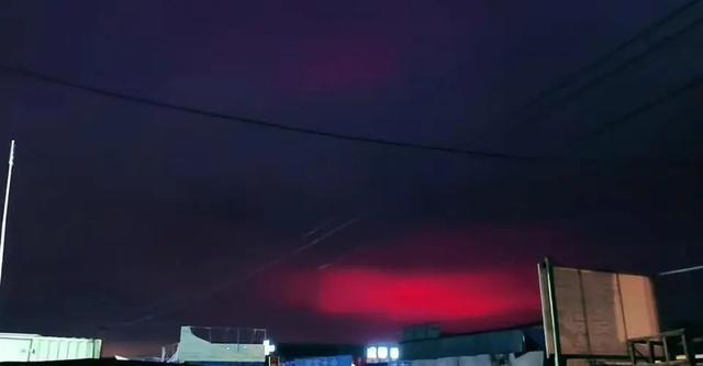 济南雨后现“紫色夜空”，气象部门回应