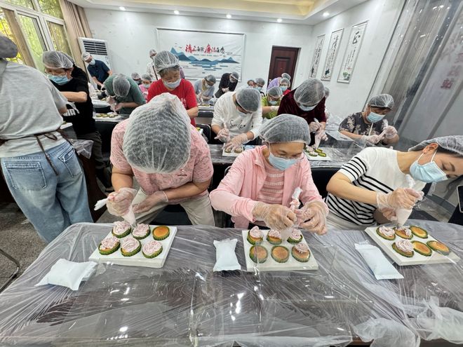 体验烘焙师，甜蜜好时光——海核社区技能培训活动