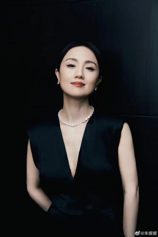 马伊琍、姚晨、冯远征发文悼念
