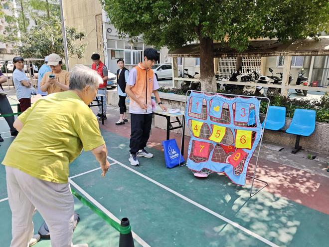 洪山区关山街道海核社区开展“清风入海核·廉洁千万家”清廉运动会