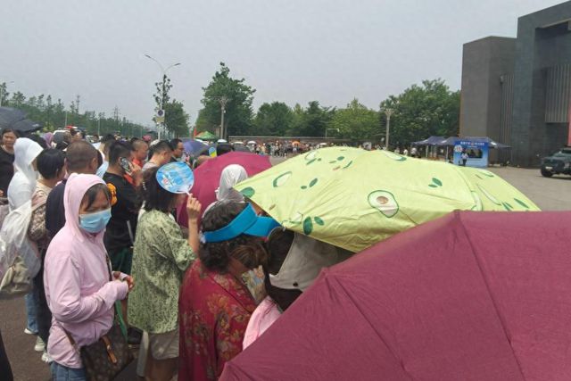 陪考军团注意！35℃+炙烤下，这份“防中暑指南”务必接住