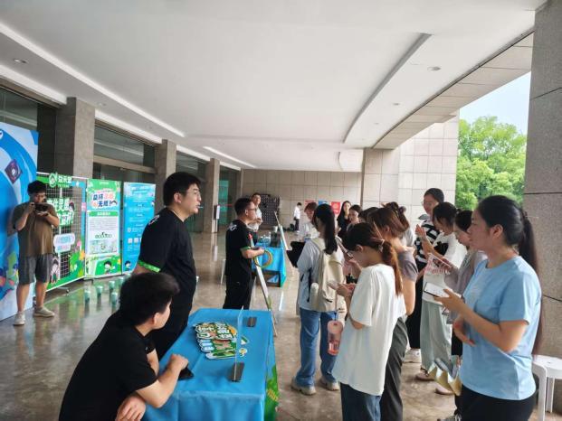 拥抱AI浪潮，益禾堂以政企联动点亮青春创意