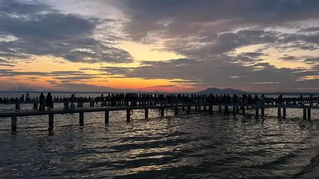 武汉上空现罕见自然奇观，市民纷纷记录