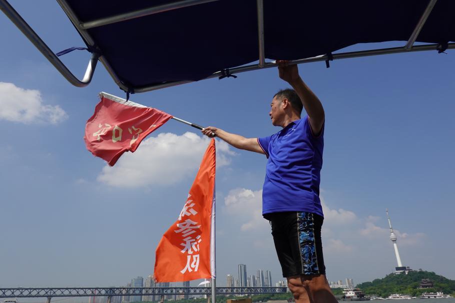 半世纪渡江节：从老辈弄潮到“10后”试水