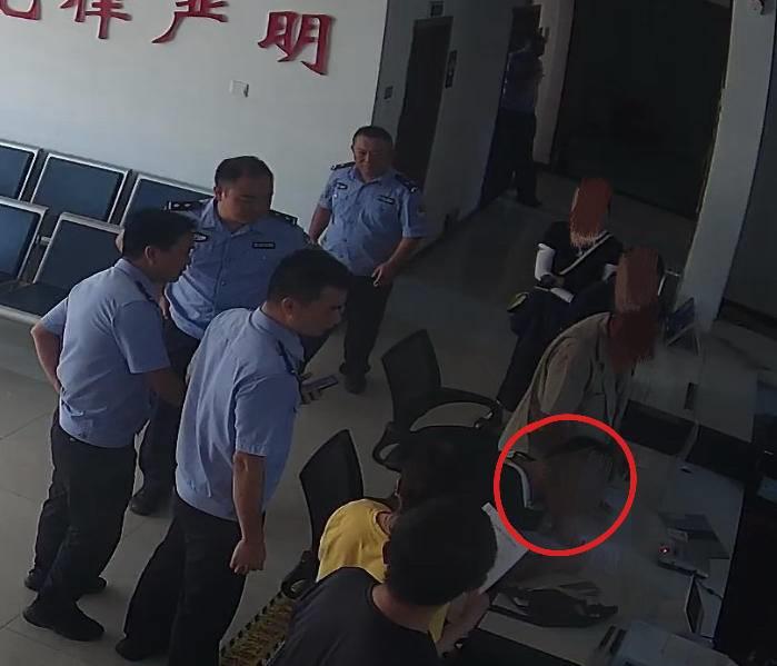 江夏警方成功抓获3名网上在逃人员