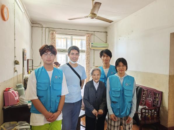黄鹤楼街道读书社区开展  “银发求知润夕阳·邻里温情享健康”惠民项目