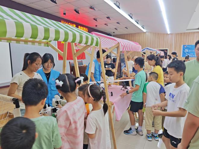 “科技创造·AI引领未来”科技集市嘉年华活动