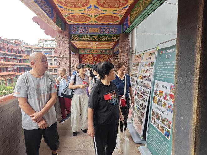 武昌区黄鹤楼街道花堤社区 “回忆峥嵘岁月·牢记历史使命”服务活动
